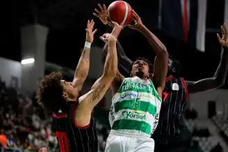 Bursaspor, Manisa Basket'e Evinde Mağlup Oldu