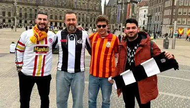 Amsterdam'da Sarı-Kırmızı ve Siyah-Beyaz Dalgası!