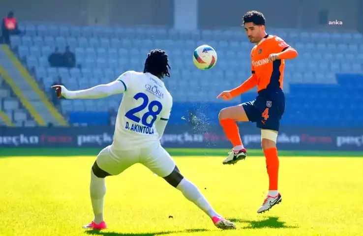 Başakşehir, Rizespor'u Evinde 2-0 Yendi!