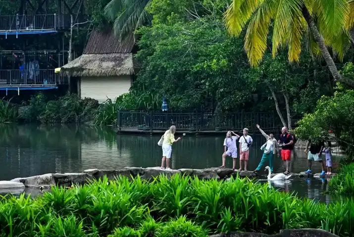 Hainan'da Turizm Patlaması: 97 Milyon Ziyaretçi!