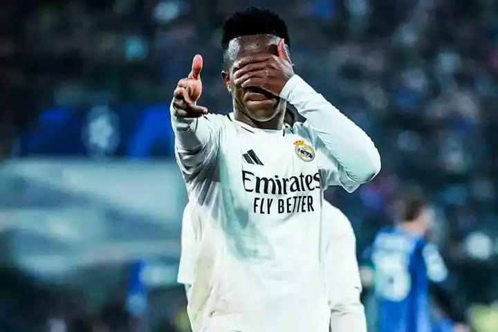 Vinicius Jr., 1 Milyar Euroluk PSG Sözleşmesiyle Real Madrid'den Ayrıldı!